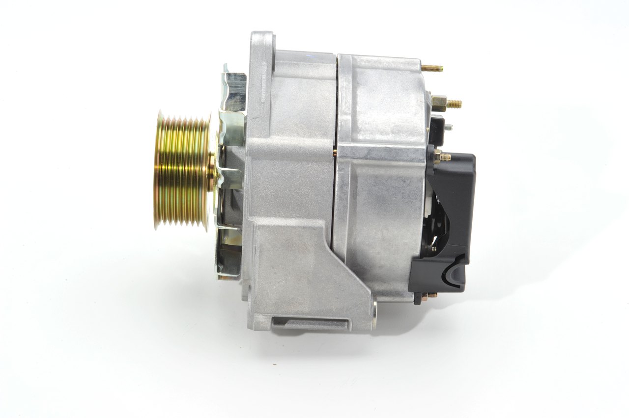Alternátor BOSCH