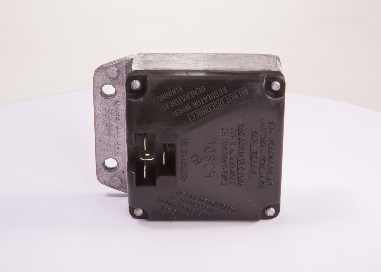 Regulátor alternátora BOSCH