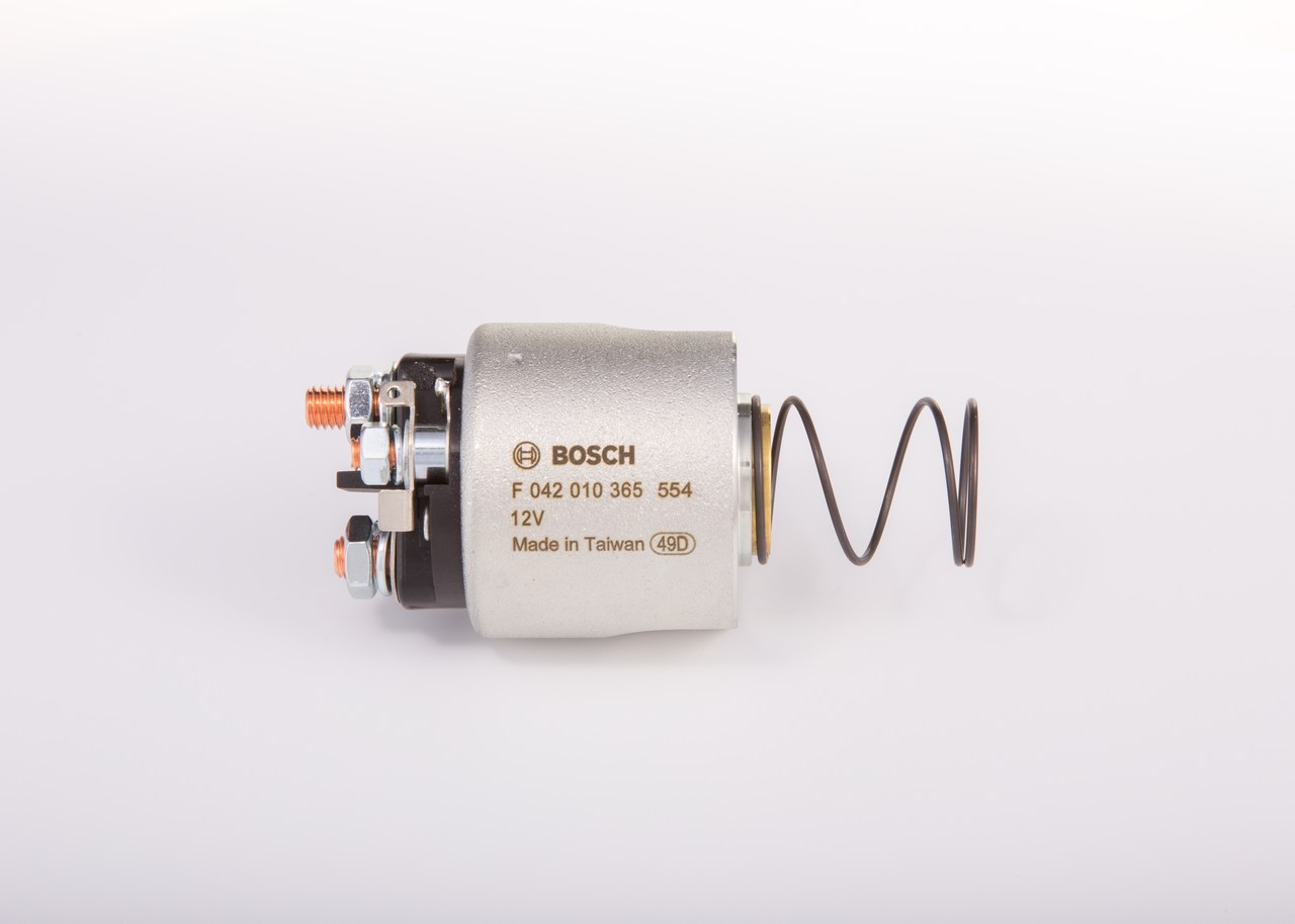 Elektromagnetický spínač pre żtartér BOSCH