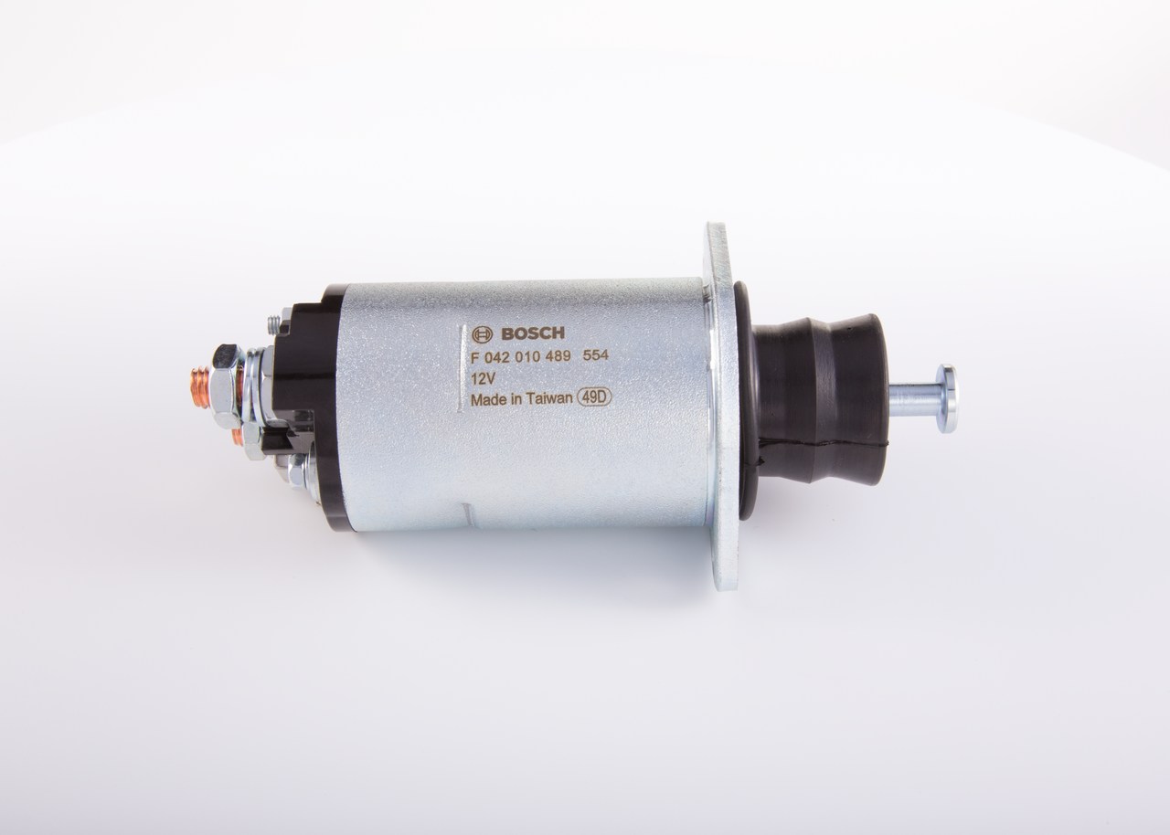 Elektromagnetický spínač pre żtartér BOSCH