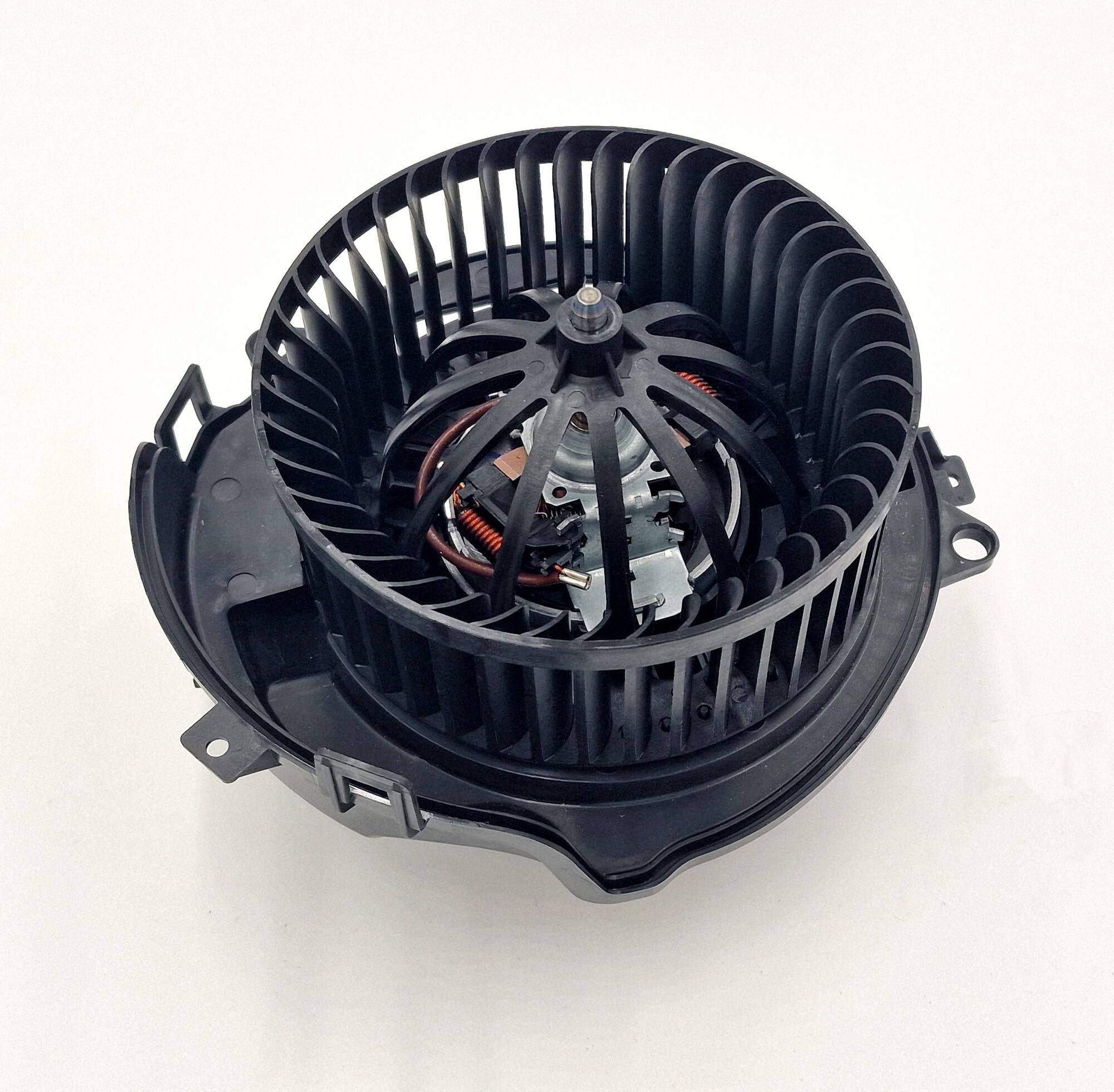 Vnútorný ventilátor ELTA AUTOMOTIVE