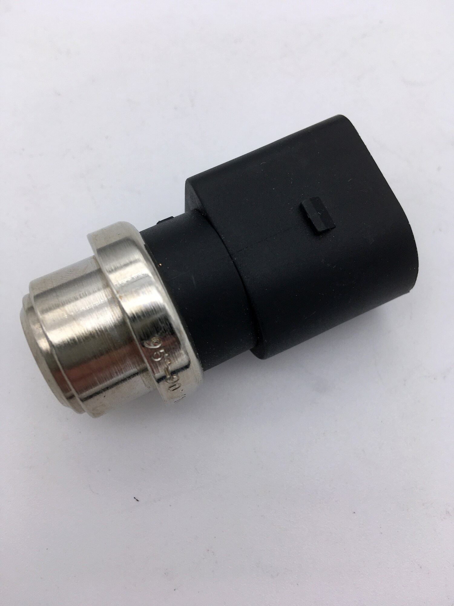 Teplotný spínač ventilátora chladenia ELTA AUTOMOTIVE